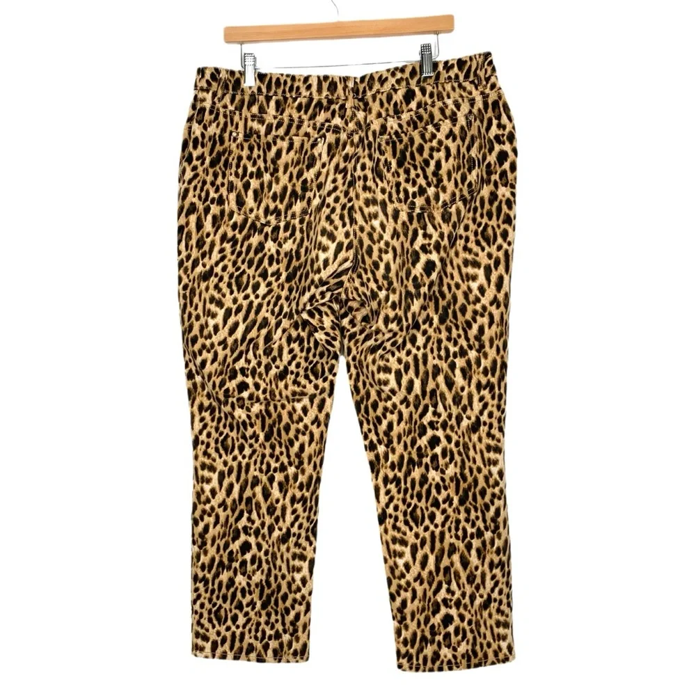 Chico’s So Slimming Getaway Animal Print Pants Size 16